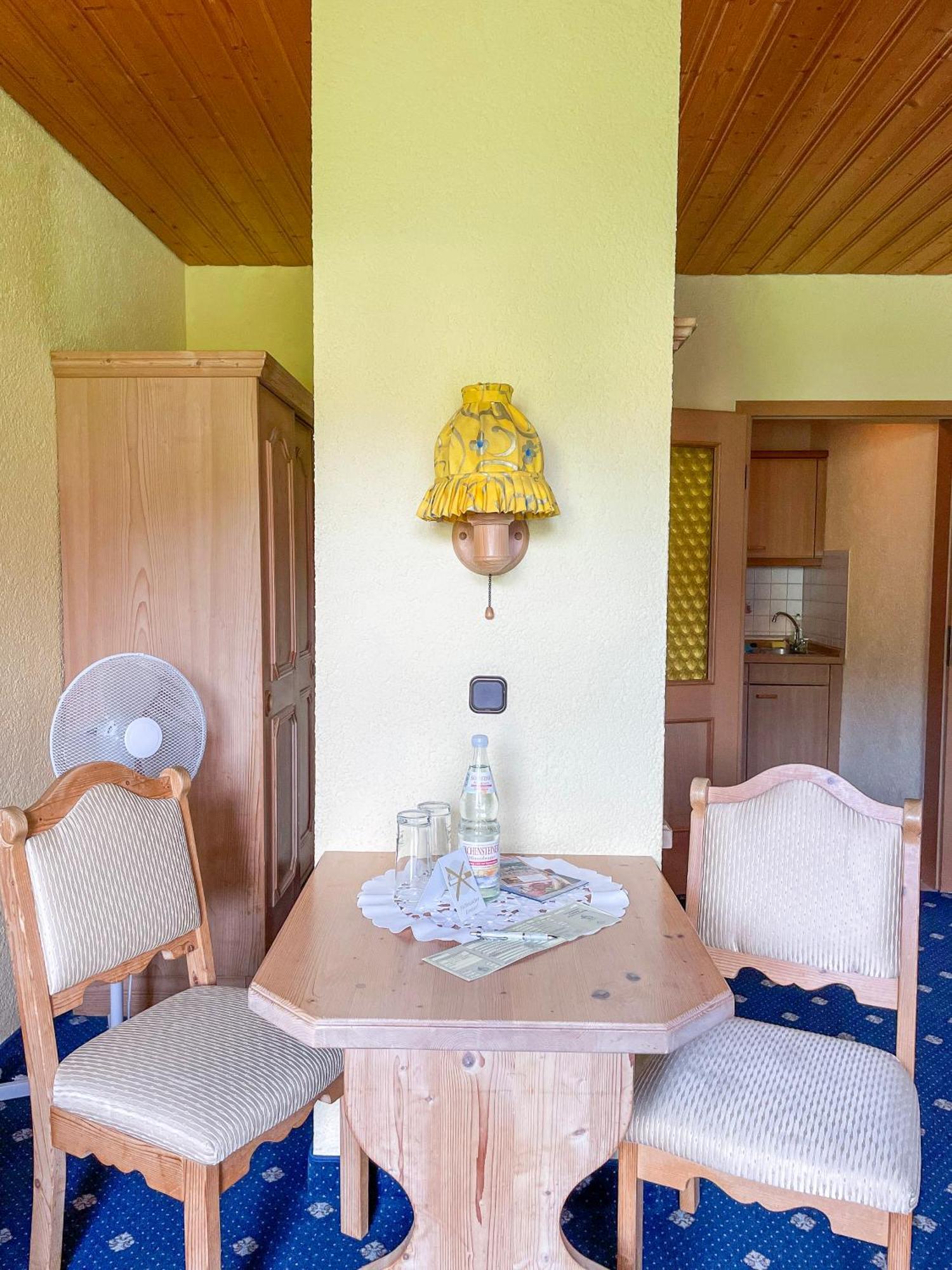 Gaestehaus Forellenhof ポッテンシュタイン エクステリア 写真