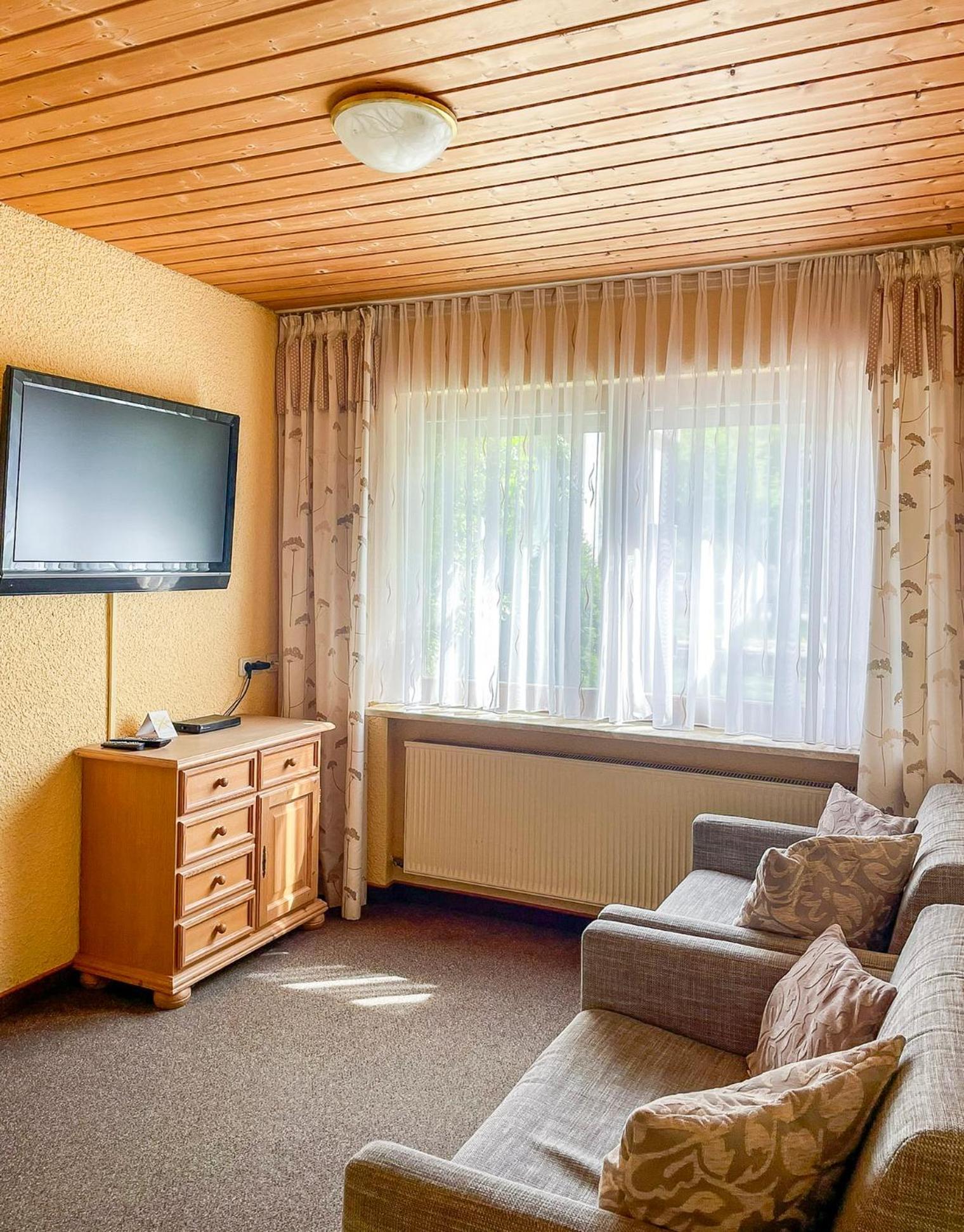 Gaestehaus Forellenhof ポッテンシュタイン エクステリア 写真