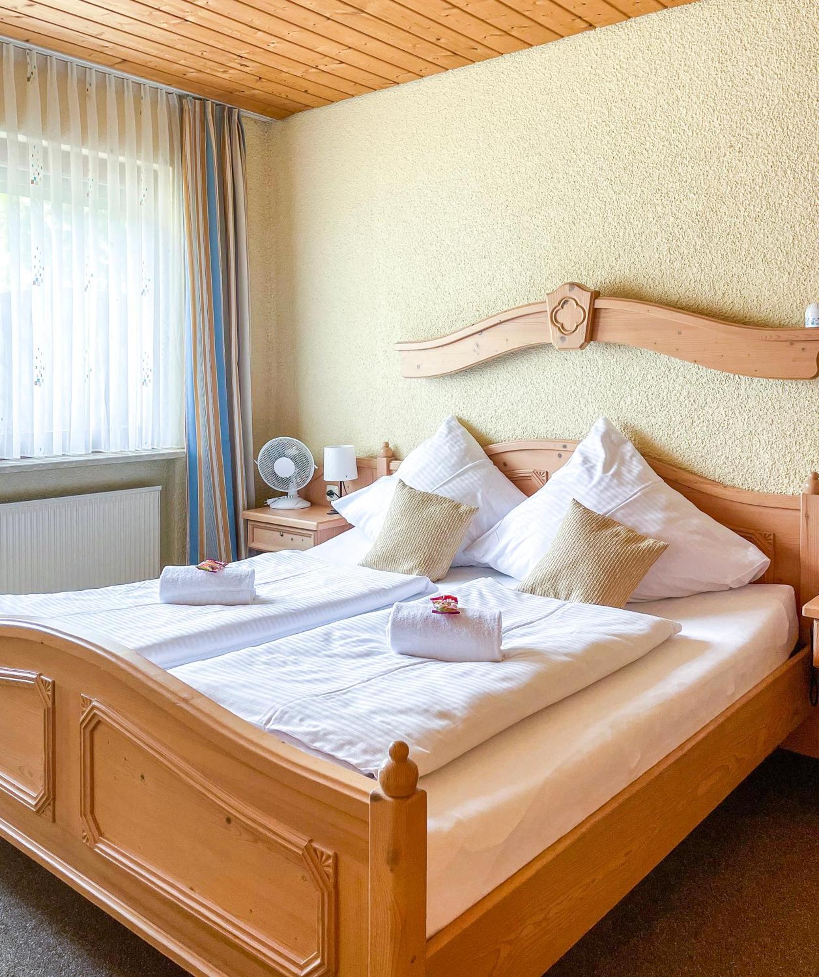 Gaestehaus Forellenhof ポッテンシュタイン エクステリア 写真